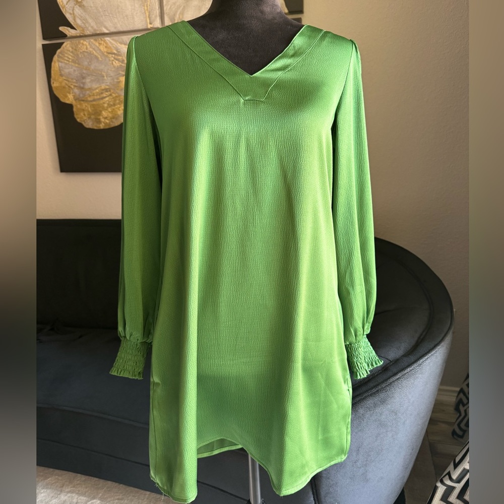 Glam size small mini Kelly green dress with sleeves.